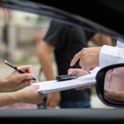 Transferring a retained number plate to a new vehicle